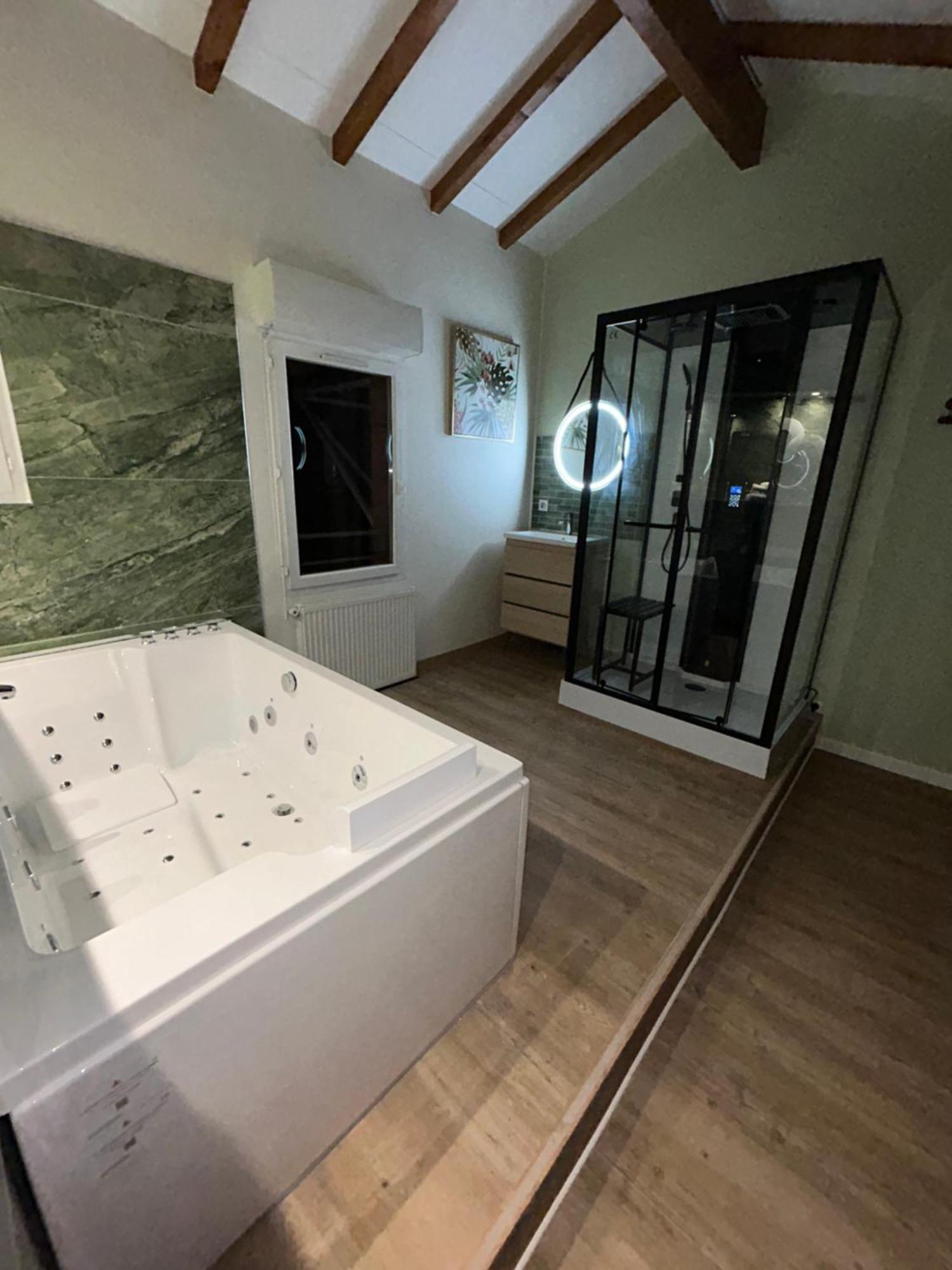 Appart Hotel Le 8 La Suite & Spa - Parking Gratuit - Mâcon Dış mekan fotoğraf